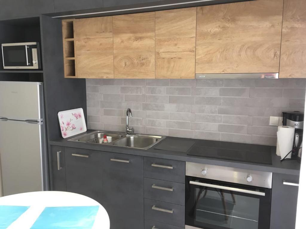Sofie'S Choice Mytilini Apartment Bagian luar foto